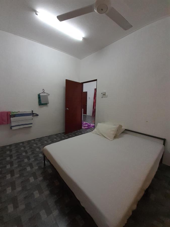 Homestay Idaman B B With 2 Room Aircond 2 Quen Bed And Not Sharing Room -Privacy Kuala Terengganu Exteriér fotografie