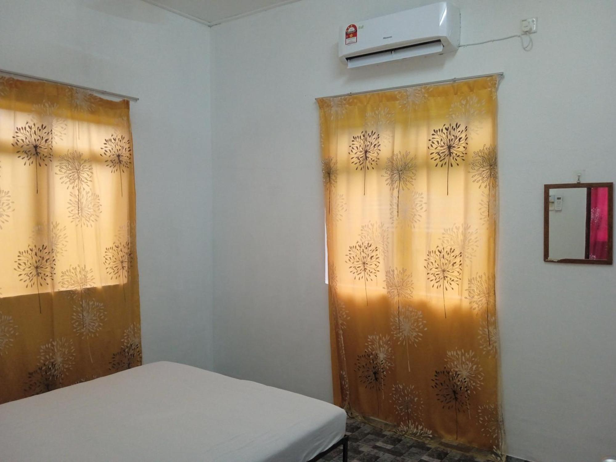 Homestay Idaman B B With 2 Room Aircond 2 Quen Bed And Not Sharing Room -Privacy Kuala Terengganu Exteriér fotografie