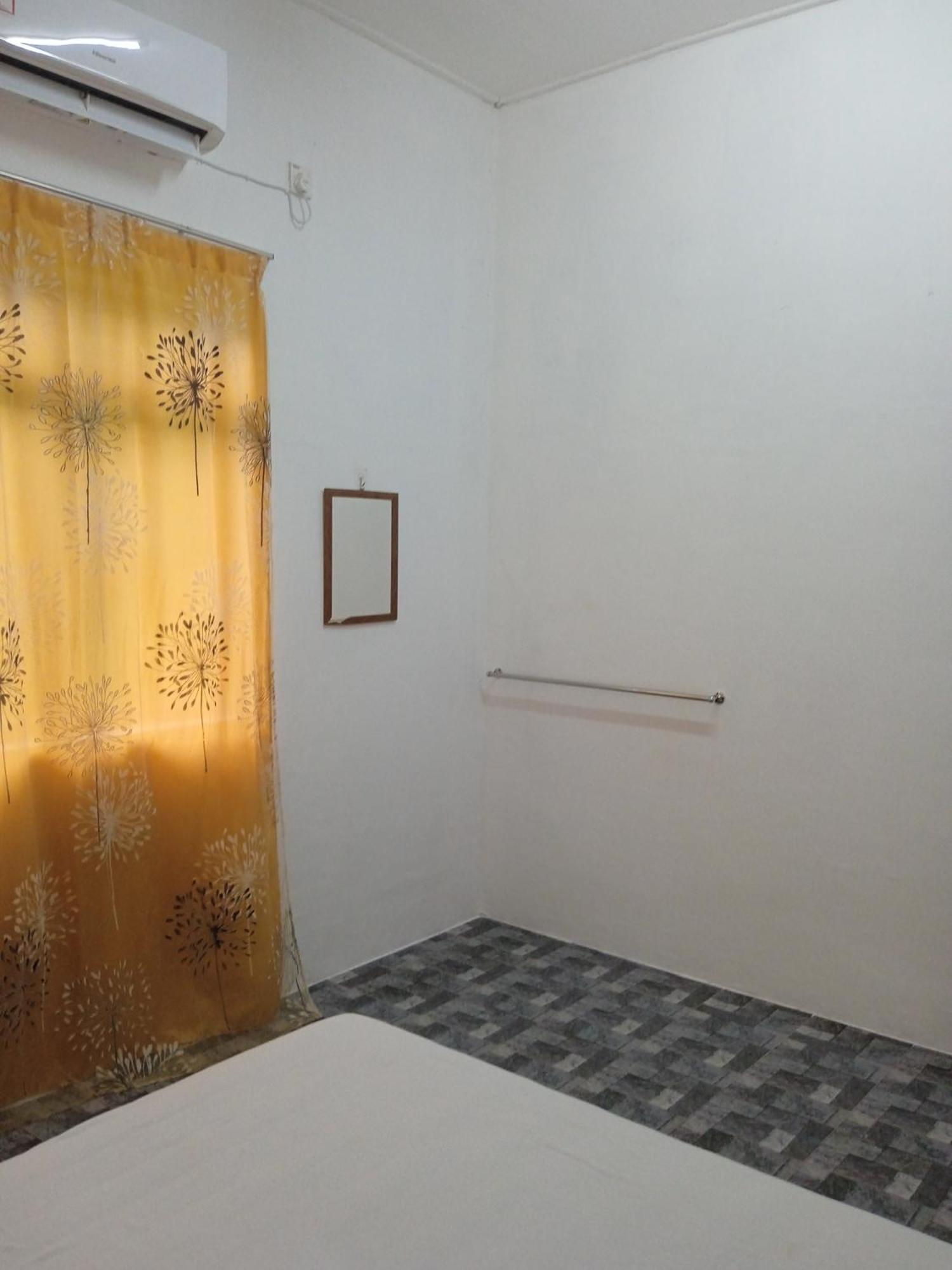 Homestay Idaman B B With 2 Room Aircond 2 Quen Bed And Not Sharing Room -Privacy Kuala Terengganu Exteriér fotografie