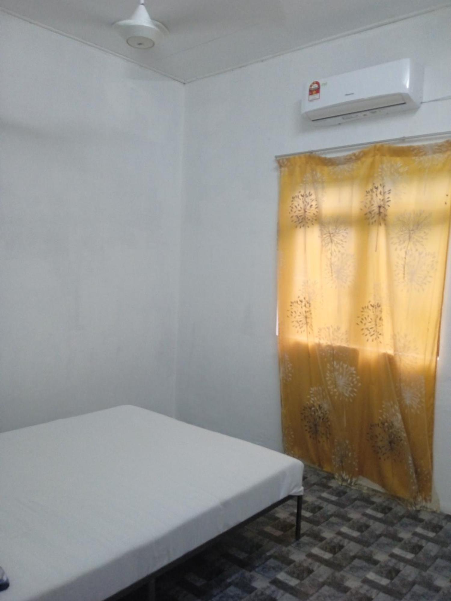 Homestay Idaman B B With 2 Room Aircond 2 Quen Bed And Not Sharing Room -Privacy Kuala Terengganu Exteriér fotografie