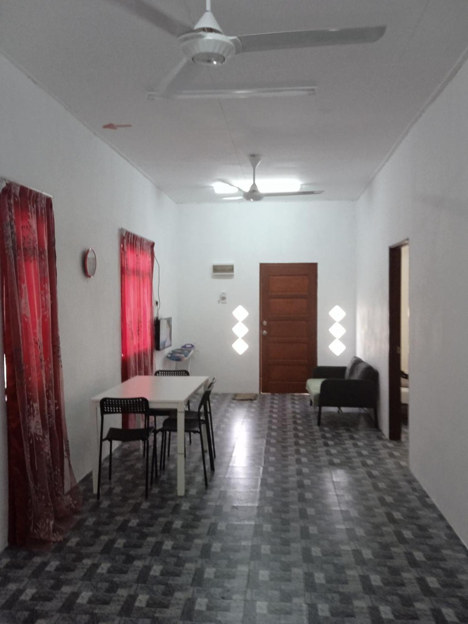 Homestay Idaman B B With 2 Room Aircond 2 Quen Bed And Not Sharing Room -Privacy Kuala Terengganu Exteriér fotografie