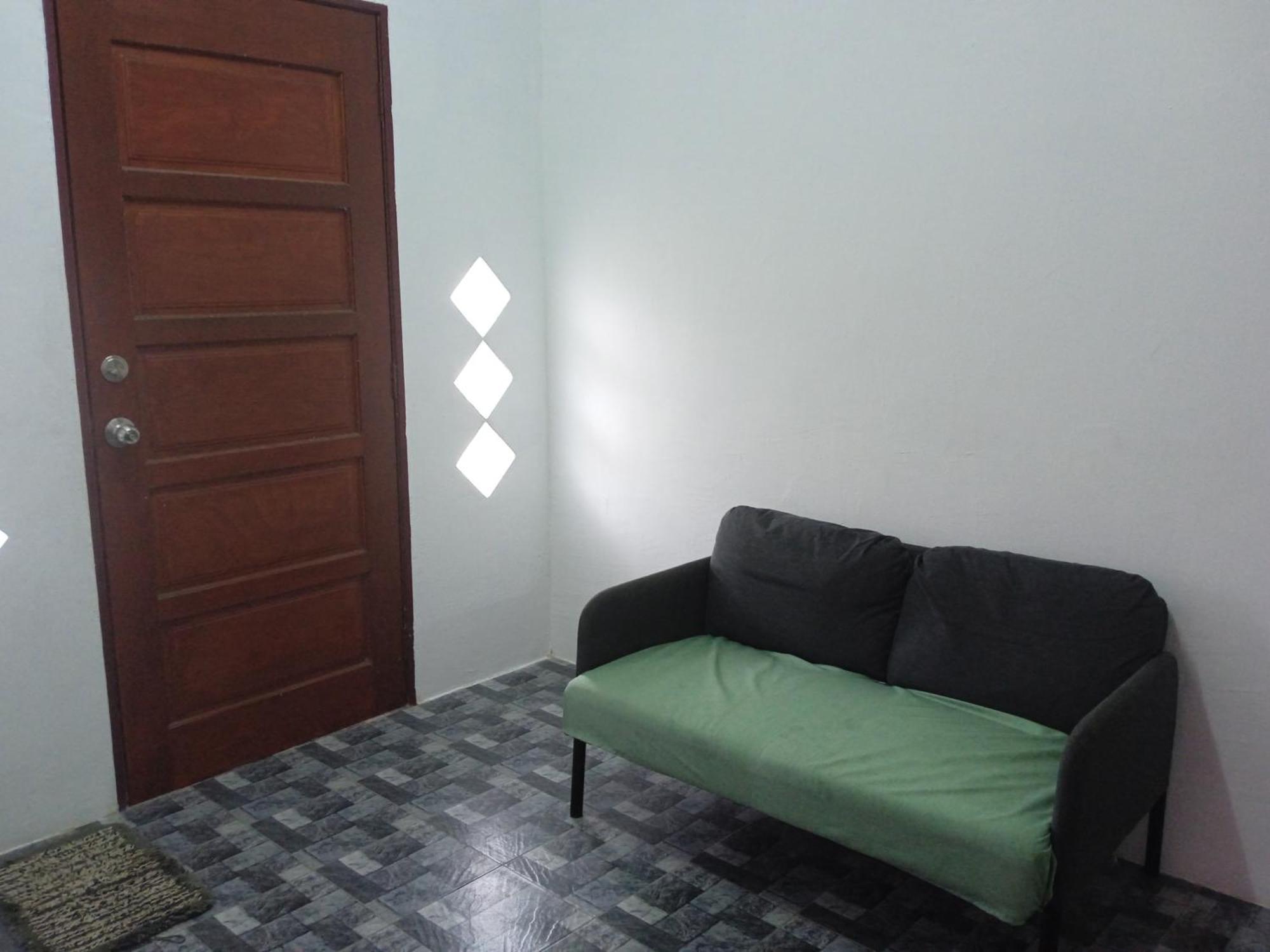 Homestay Idaman B B With 2 Room Aircond 2 Quen Bed And Not Sharing Room -Privacy Kuala Terengganu Exteriér fotografie