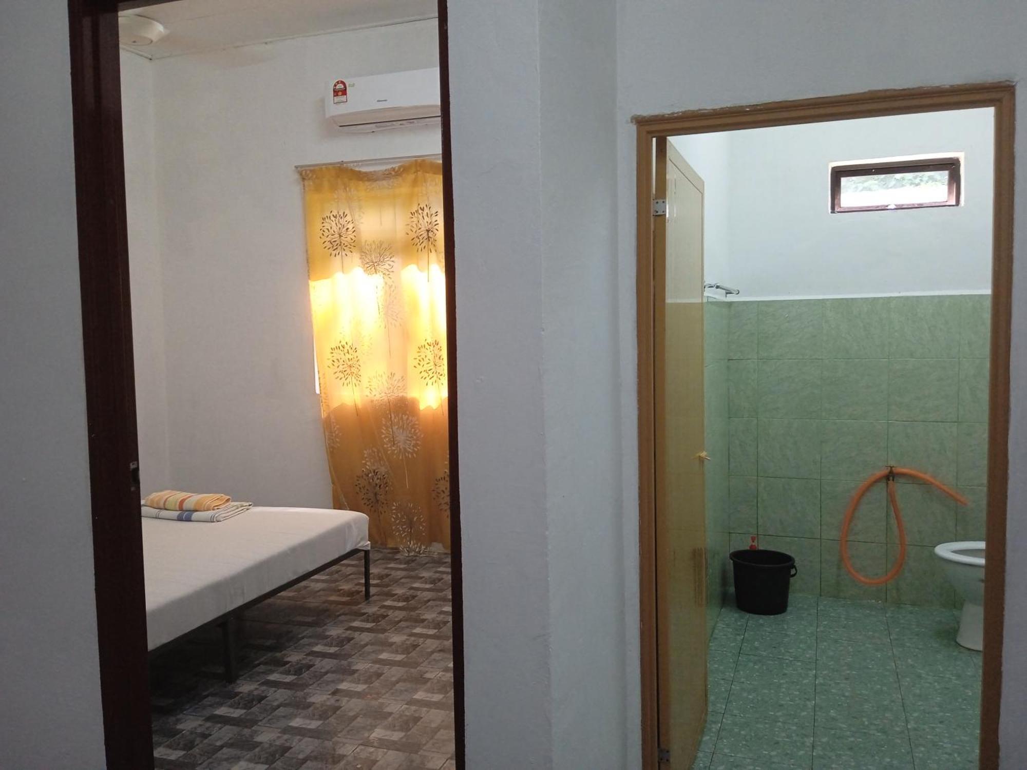 Homestay Idaman B B With 2 Room Aircond 2 Quen Bed And Not Sharing Room -Privacy Kuala Terengganu Exteriér fotografie