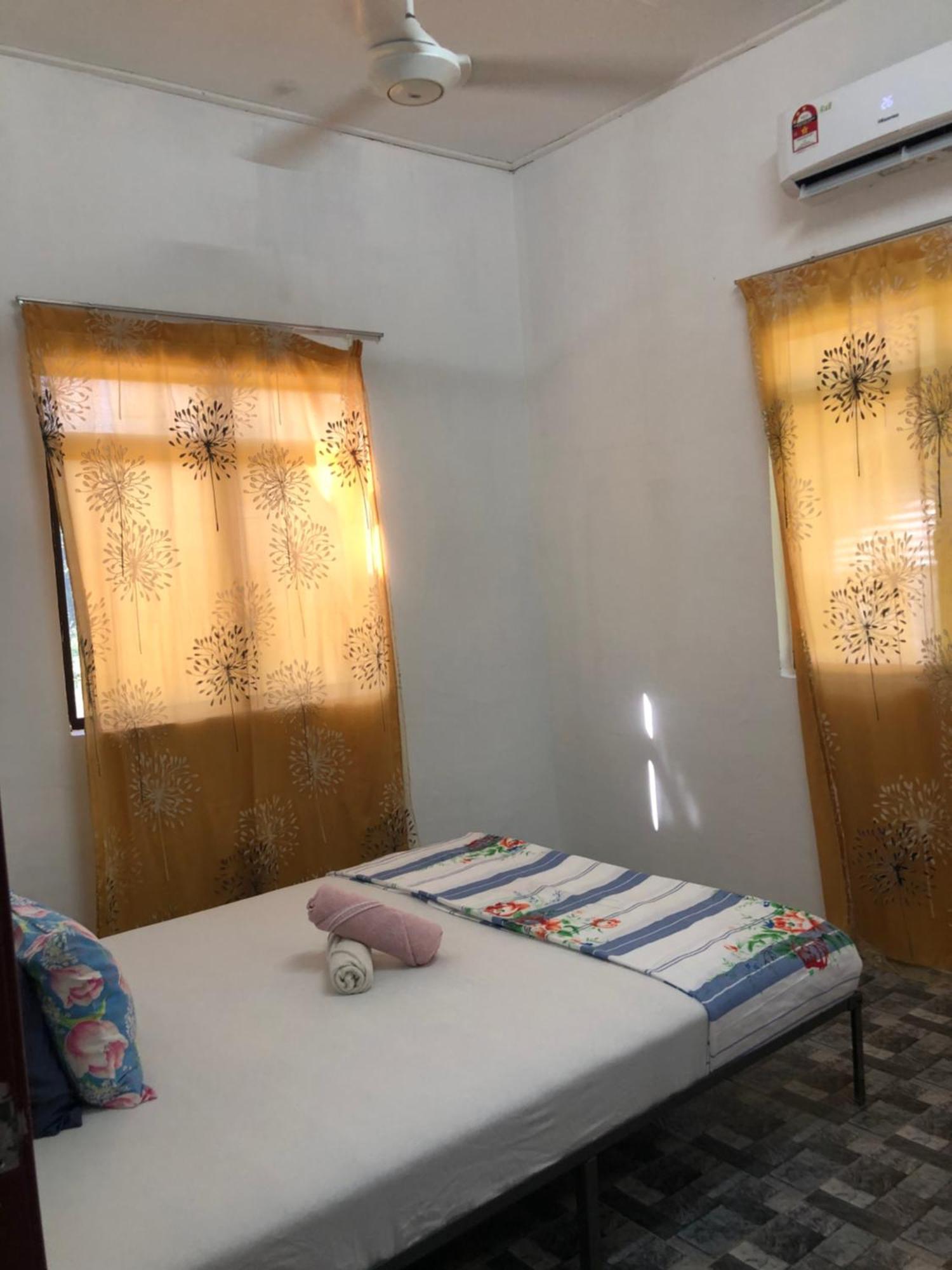 Homestay Idaman B B With 2 Room Aircond 2 Quen Bed And Not Sharing Room -Privacy Kuala Terengganu Exteriér fotografie