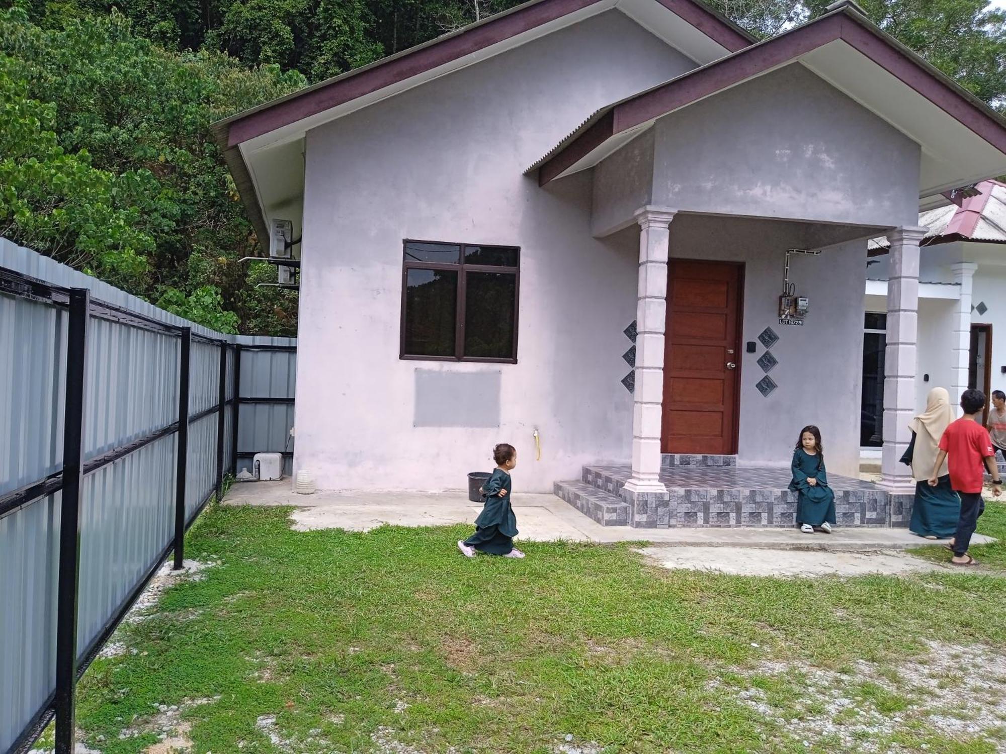 Homestay Idaman B B With 2 Room Aircond 2 Quen Bed And Not Sharing Room -Privacy Kuala Terengganu Exteriér fotografie